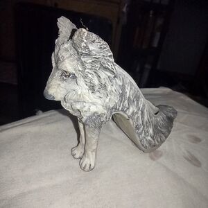 Wolf Figurine Sculpture In Resin